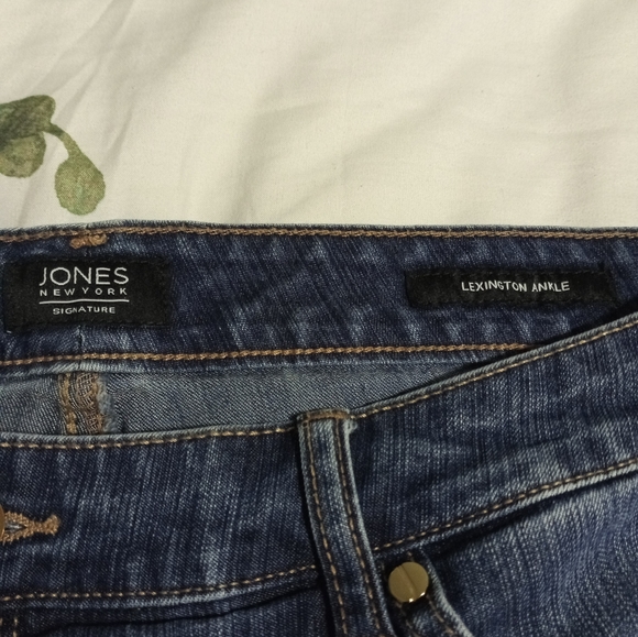 JONES NEW YORK SIGNATURE - Picture 2 of 4